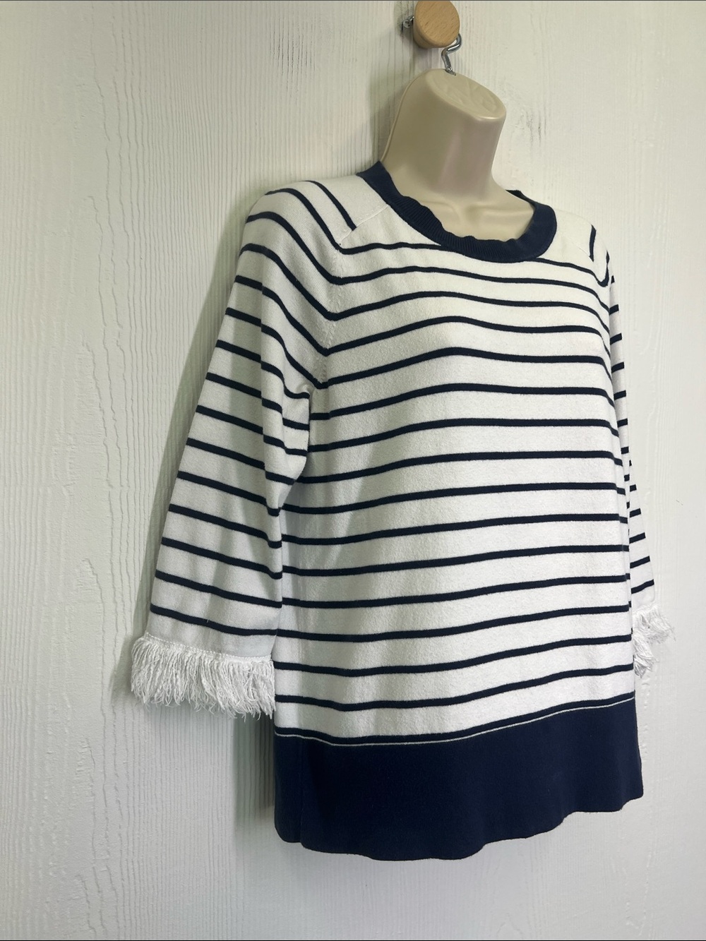 Lilly Pulitzer - Dasha True Navy White Stripe Fringe Sleeve Sweater Size Medium - Picture 3 of 11
